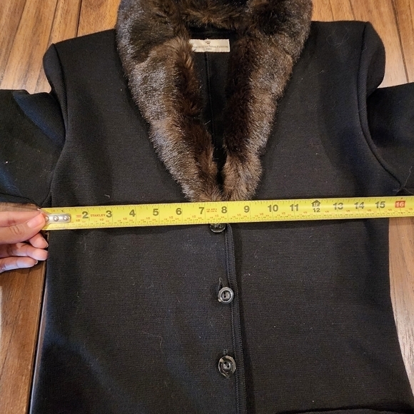 La maison de la fausse fourrure black wool fur Button Up Glam cardigan S - Picture 5 of 14